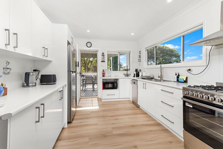 Sunset Sanctuary – Pet Friendly – 5 Mins Walk to Beach