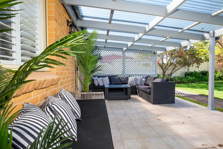 Delamere – Pet Friendly with Firepit & Fireplace