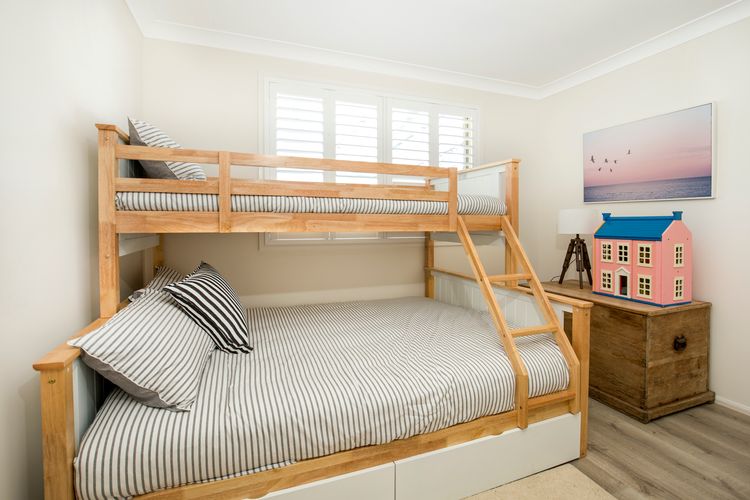 Delamere – Pet Friendly with Firepit & Fireplace