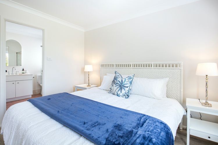 Delamere – Pet Friendly with Firepit & Fireplace