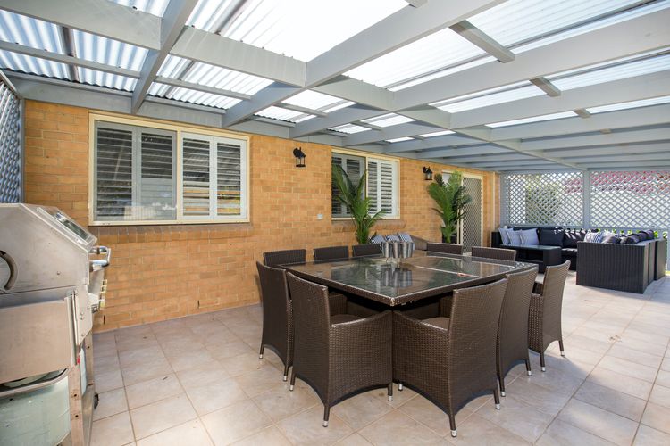 Delamere – Pet Friendly with Firepit & Fireplace