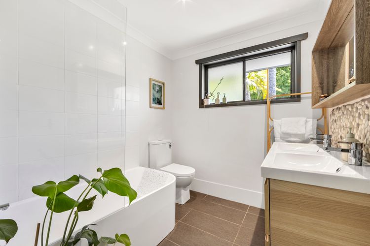 Pool Oasis – Swimming Pool – 10 Mins to Beach