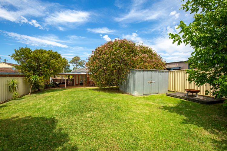 Spacious fully fenced garden with fire pit
