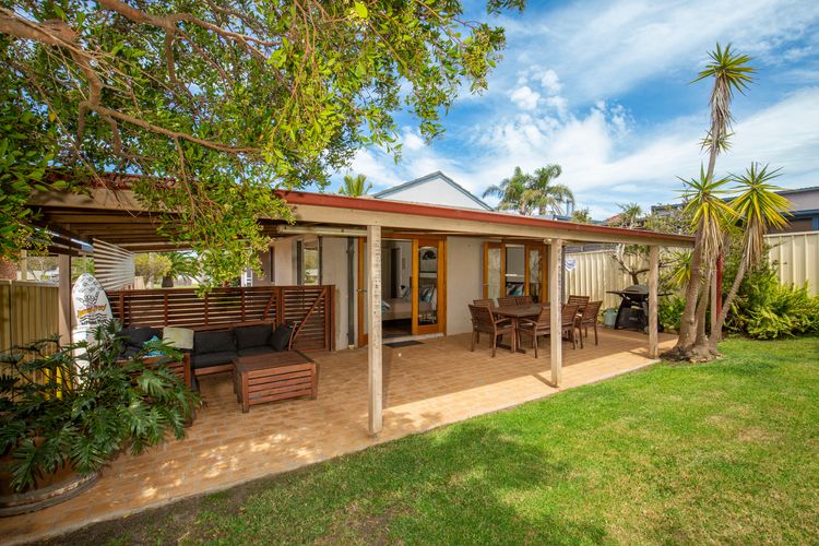 Lovely alfresco area with dining, BBQ and outdoor lounge