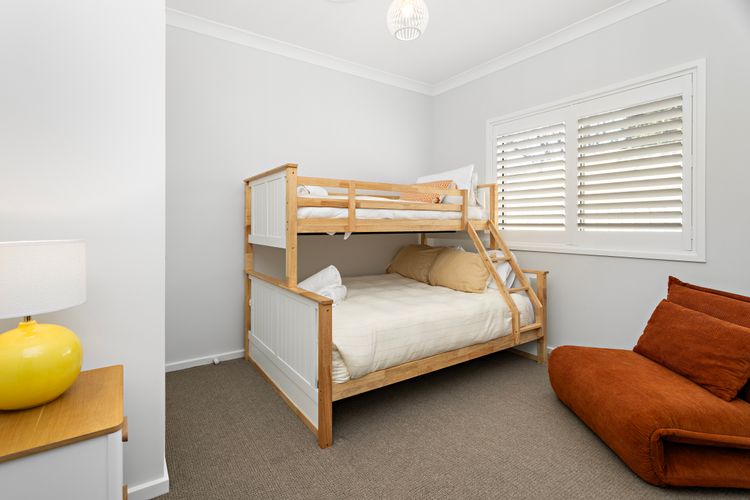 Poppy’s – Fire Pit – 4 Mins Walk to Beach