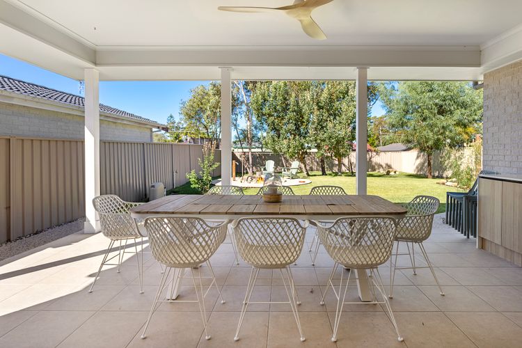 Poppy’s – Fire Pit – 4 Mins Walk to Beach