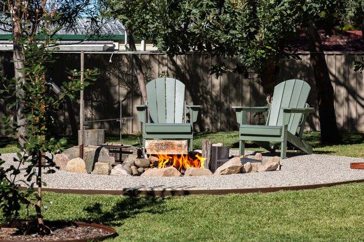 Poppy’s – Fire Pit – 4 Mins Walk to Beach