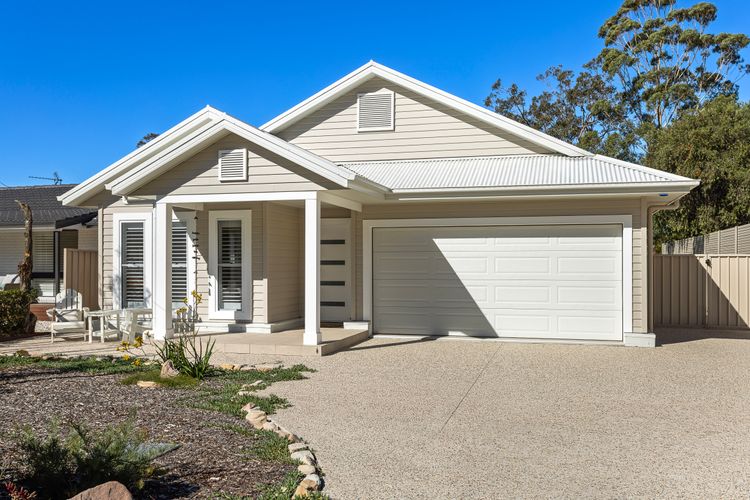 Poppy’s – Fire Pit – 4 Mins Walk to Beach