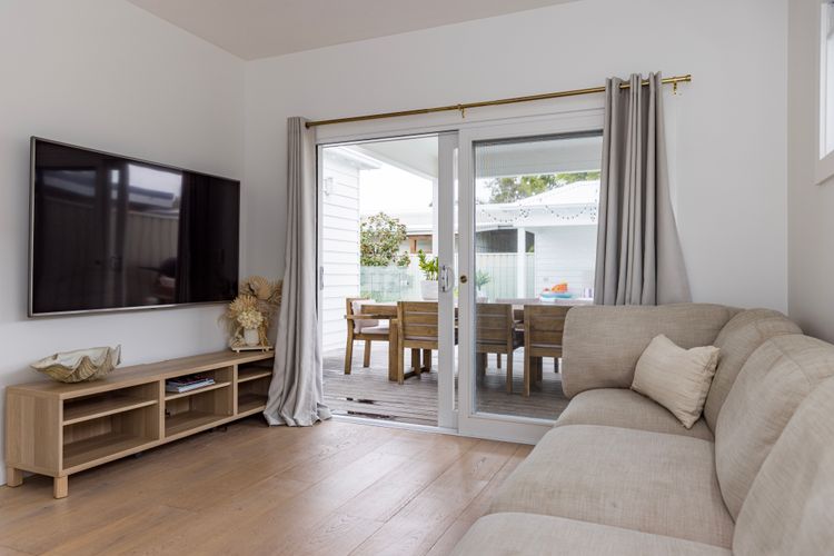 The White House – Pet Friendly with Heated Swimming Pool