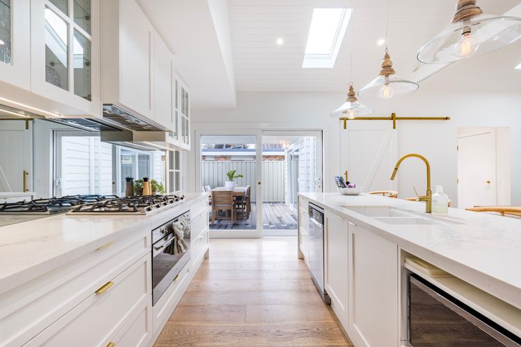 The White House – Pet Friendly with Heated Swimming Pool