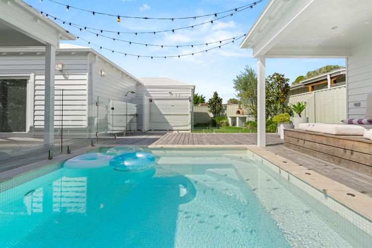 The White House – Pet Friendly with Swimming Pool