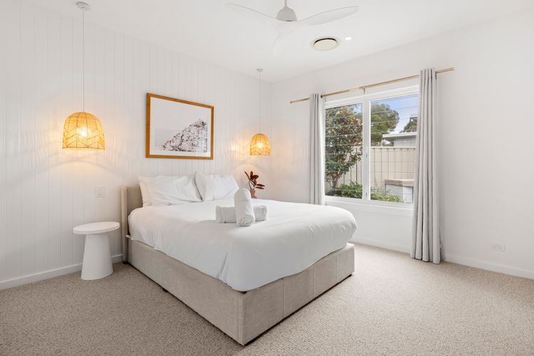 The White House – Pet Friendly with Heated Swimming Pool