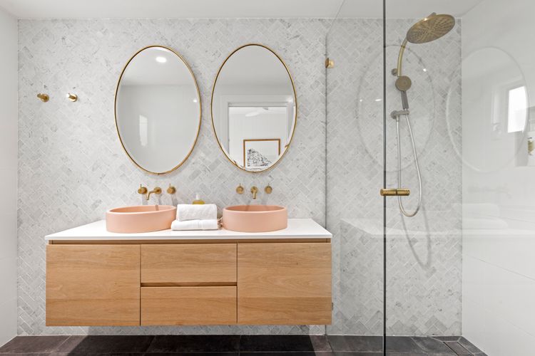 The White House – Pet Friendly with Heated Swimming Pool