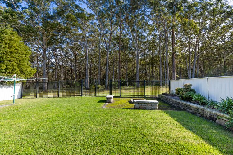 Coastal Retreat – Pet Friendly with Fire Pit
