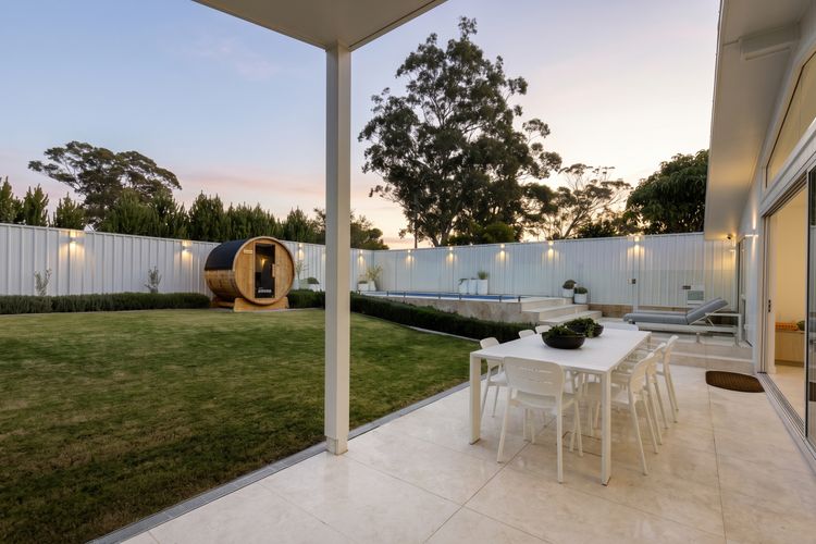 Casa Bianca – Pet Friendly with Swimming Pool