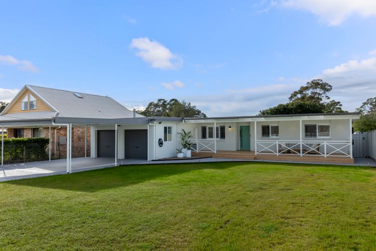 Samphire House – Fireplace with Heated Swimming Pool