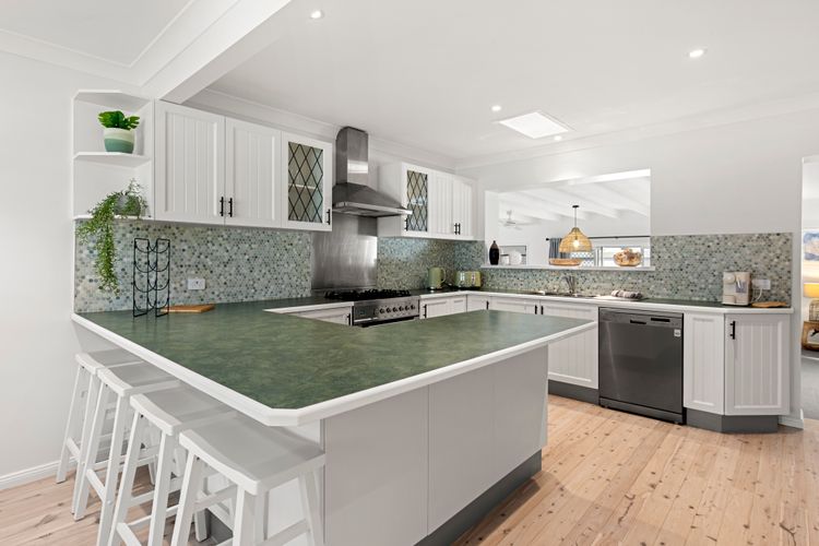 Samphire House – Fireplace with Heated Swimming Pool