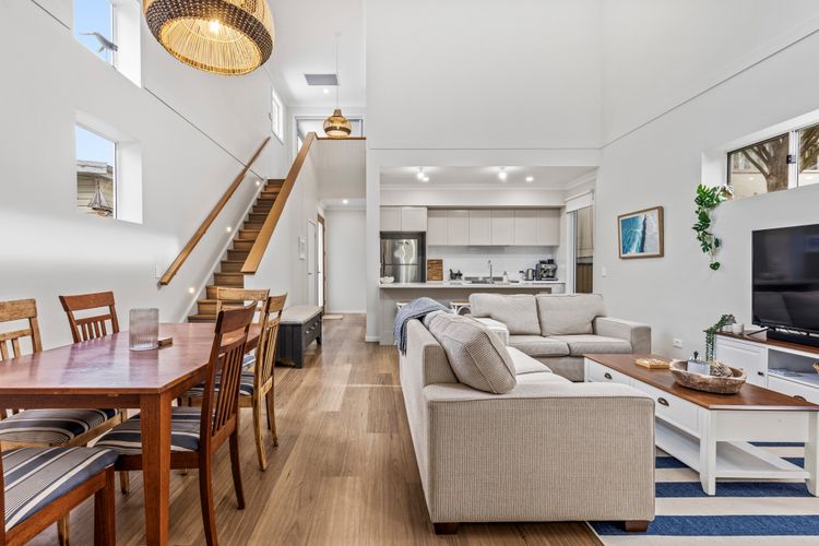 Sea House – Pet Friendly – 5 Mins Walk to Beach