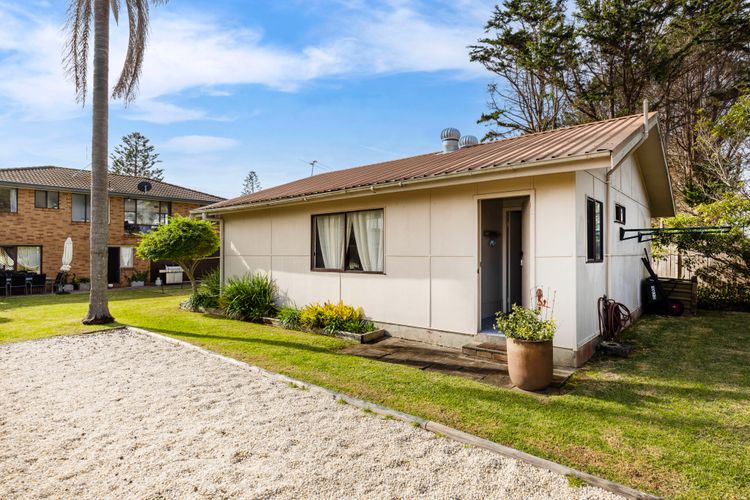The Beach Bach – Pet Friendly with Firepit