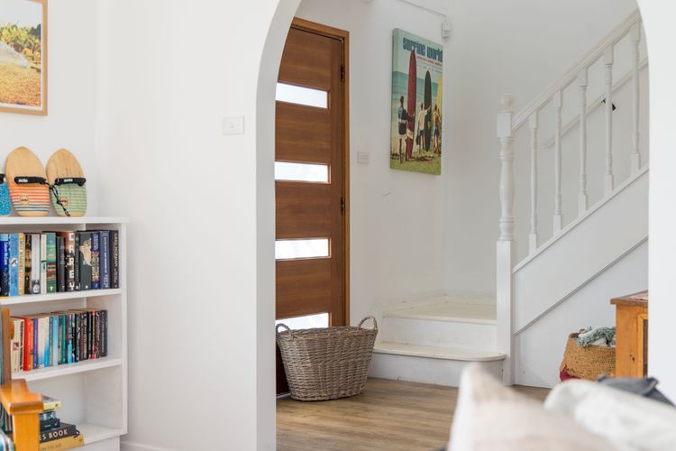 The Beach Bach – Pet Friendly with Firepit