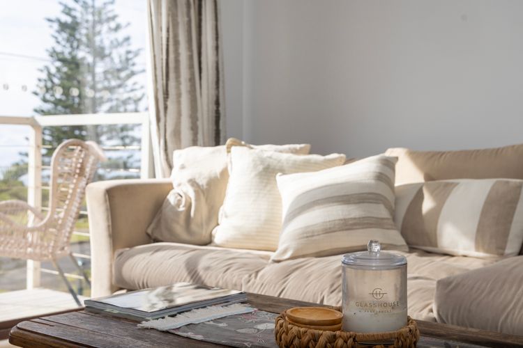 The Beach Bach – Pet Friendly with Firepit