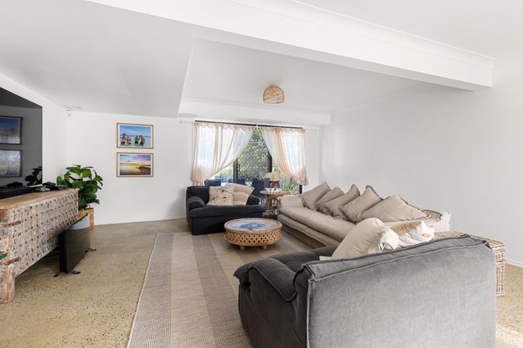 The Beach Bach – Pet Friendly with Firepit