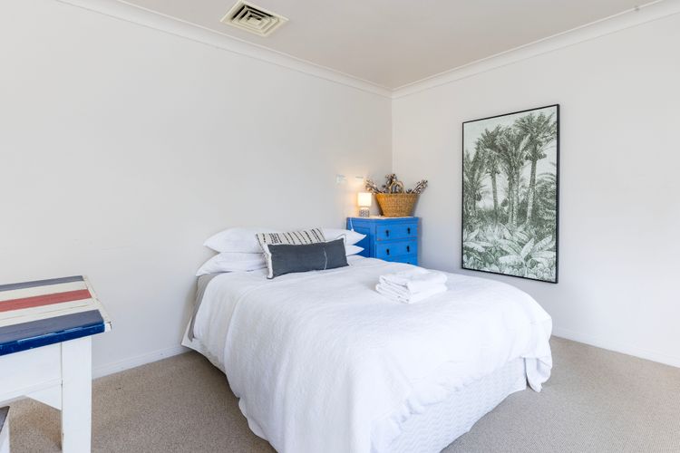 The Beach Bach – Pet Friendly with Firepit