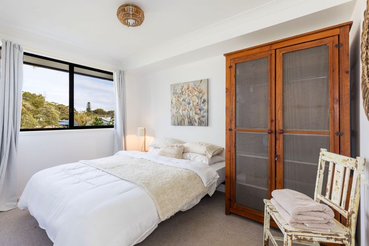 The Beach Bach – Pet Friendly with Firepit