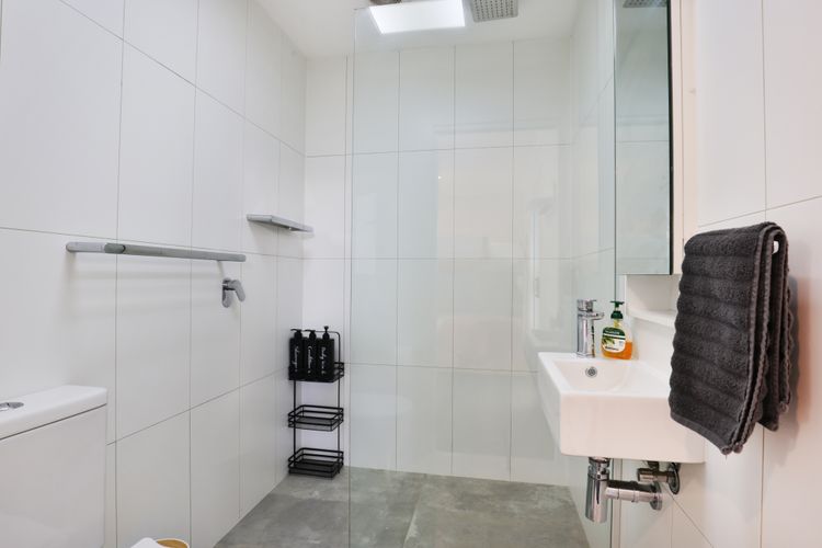 Watersedge – Absolute Waterfront Retreat