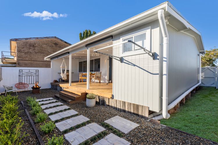 The Little Pelican – 2 Min Walk to Crookhaven River