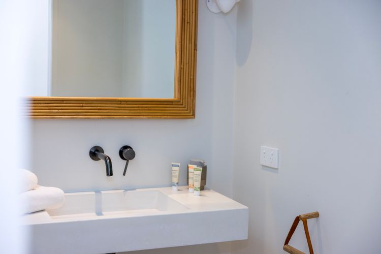 Beach Cottage – Pet Friendly – 2 Mins walk to Beach