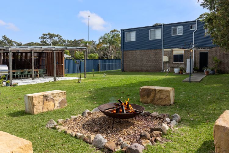 Paws and Palms – Pet Friendly with Fire Pit