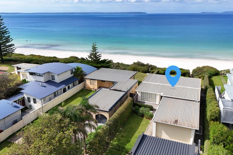 Azure Absolute Beachfront – Pet Friendly with Stunning Views