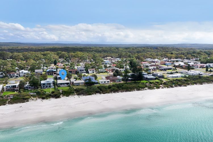 Azure Absolute Beachfront – Pet Friendly with Stunning Views