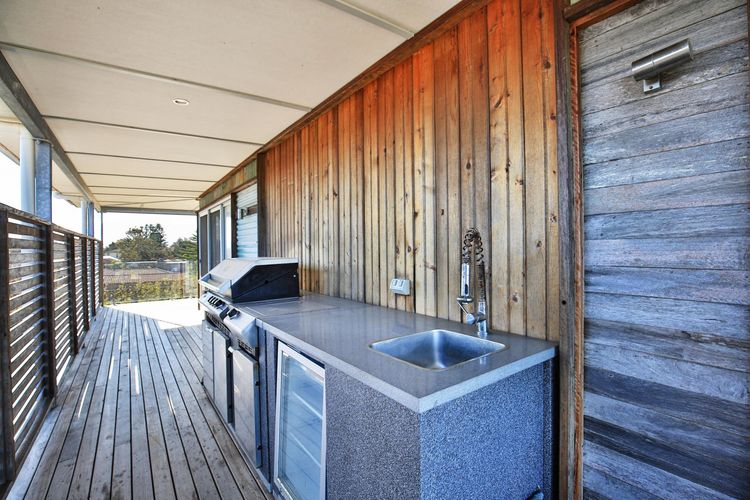 The Palings at Culburra – Pet Friendly Masterpiece