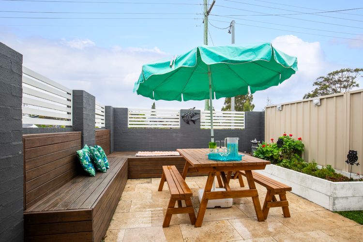 Villa Zelma – Pet Friendly – 4 Min Walk to Beach