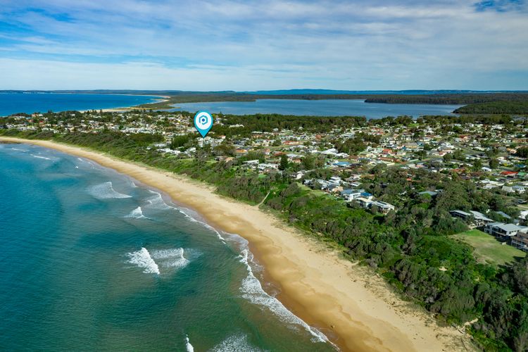 Amazing beach only a few minutes walk away, Easy access to an amazing surf beach for surfing