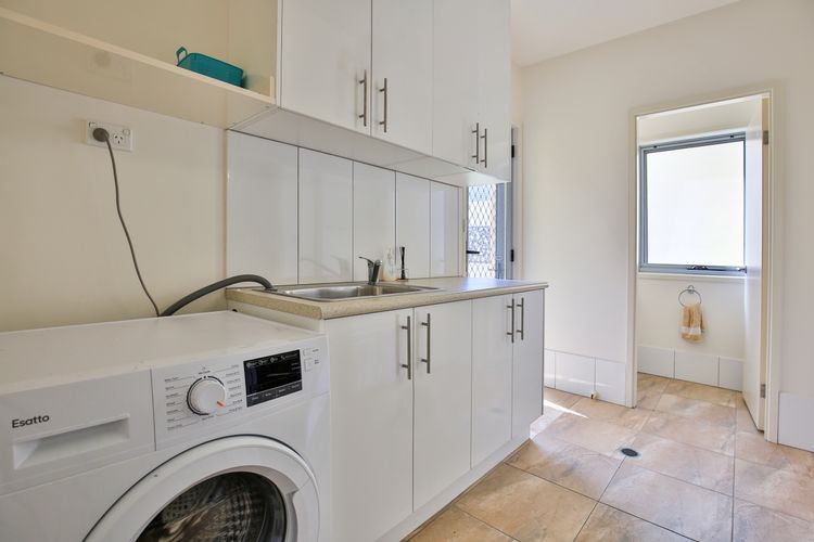 Thalassa – Pet Friendly – 2 Mins Walk to Beach