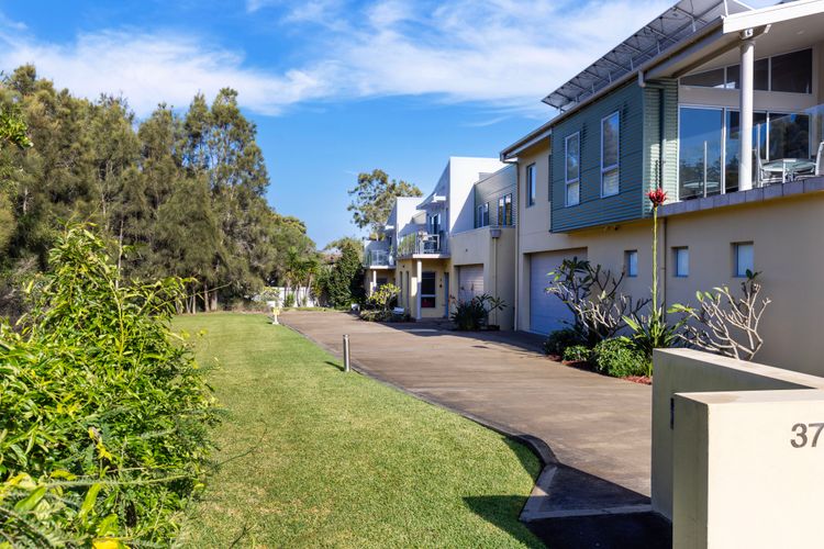 Thalassa – Pet Friendly – 2 Mins Walk to Beach