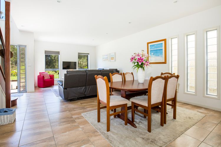 Thalassa – Pet Friendly – 2 Mins Walk to Beach