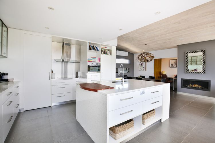 Fantastic chef's kitchen for preparing gourmet meals