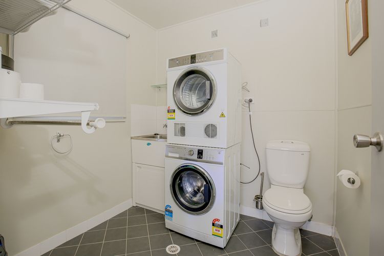 Yelo @ Culburra – Pet Friendly – 1 Min Walk to Beach