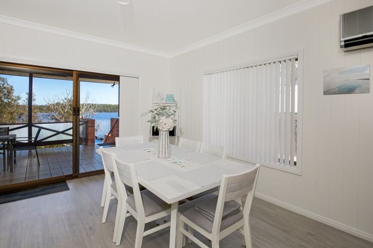 Bayview – Absolute Waterfront with Jetty – 5 Mins to Hyams Beach