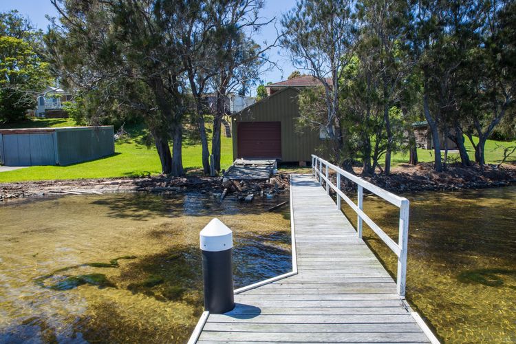 Amazing lakefront at your doorstep