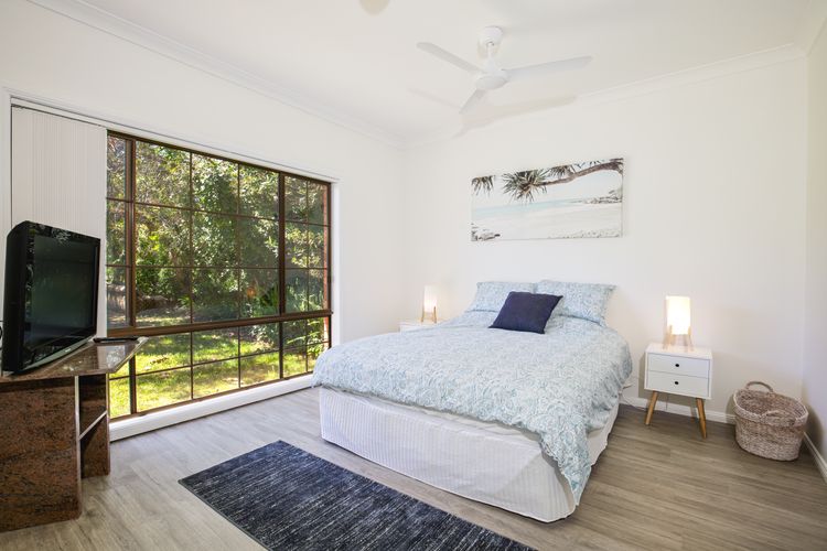 Bayview – Absolute Waterfront with Jetty – 5 Mins to Hyams Beach