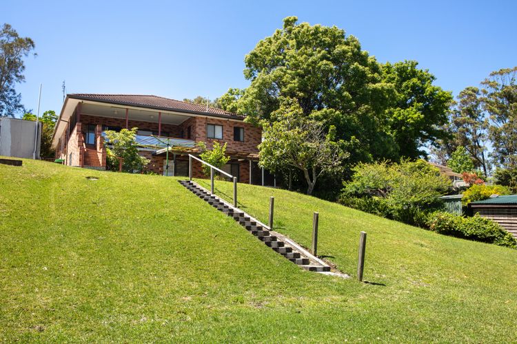 Bayview – Absolute Waterfront with Jetty – 5 Mins to Hyams Beach