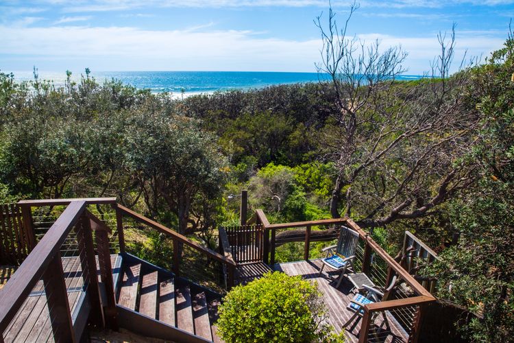 Easy access to an amazing surf beach for surfing