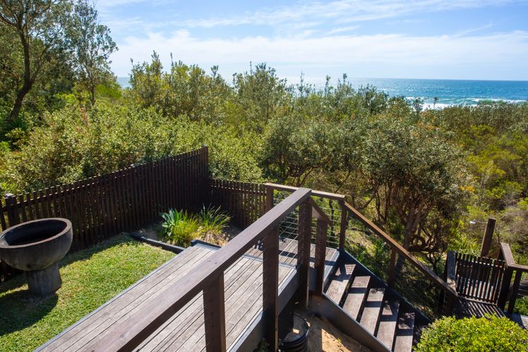 Easy access to an amazing surf beach for surfing