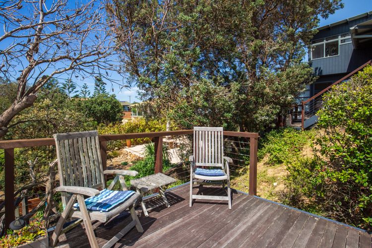 Easy access to an amazing surf beach for surfing