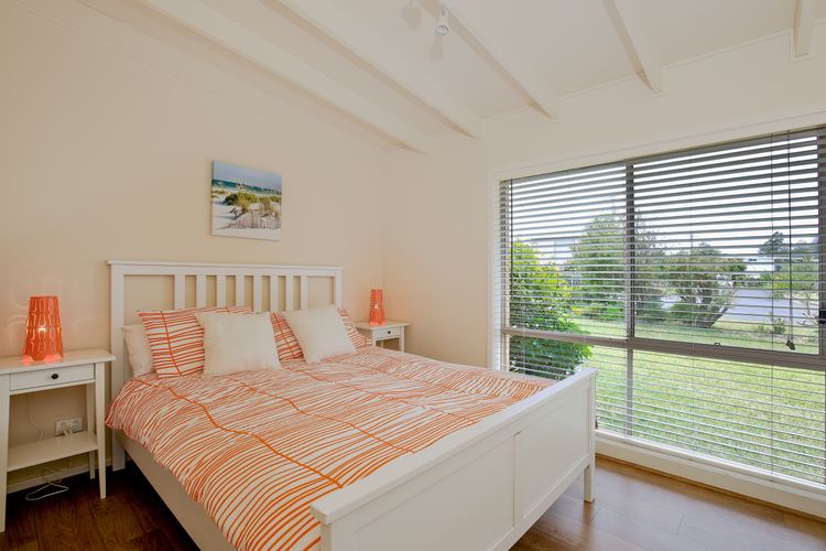 The Deckhouse – Pet Friendly – 2 Mins to Beach
